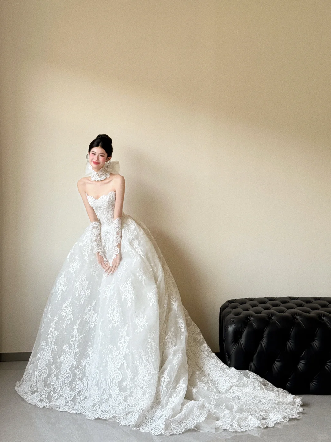 Dreamy Ball Gown Strapless White Lace With Gloves Long Wedding Dresses C3851