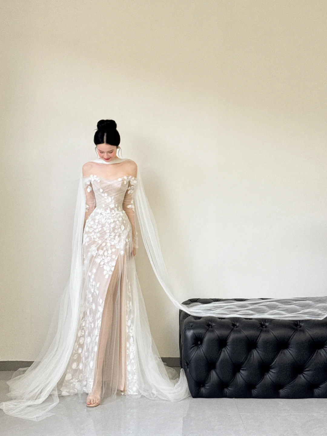 Unique A Line Off The Shoulder Tulle Applique Slit Long Sleeves Long Wedding Dresses C3853