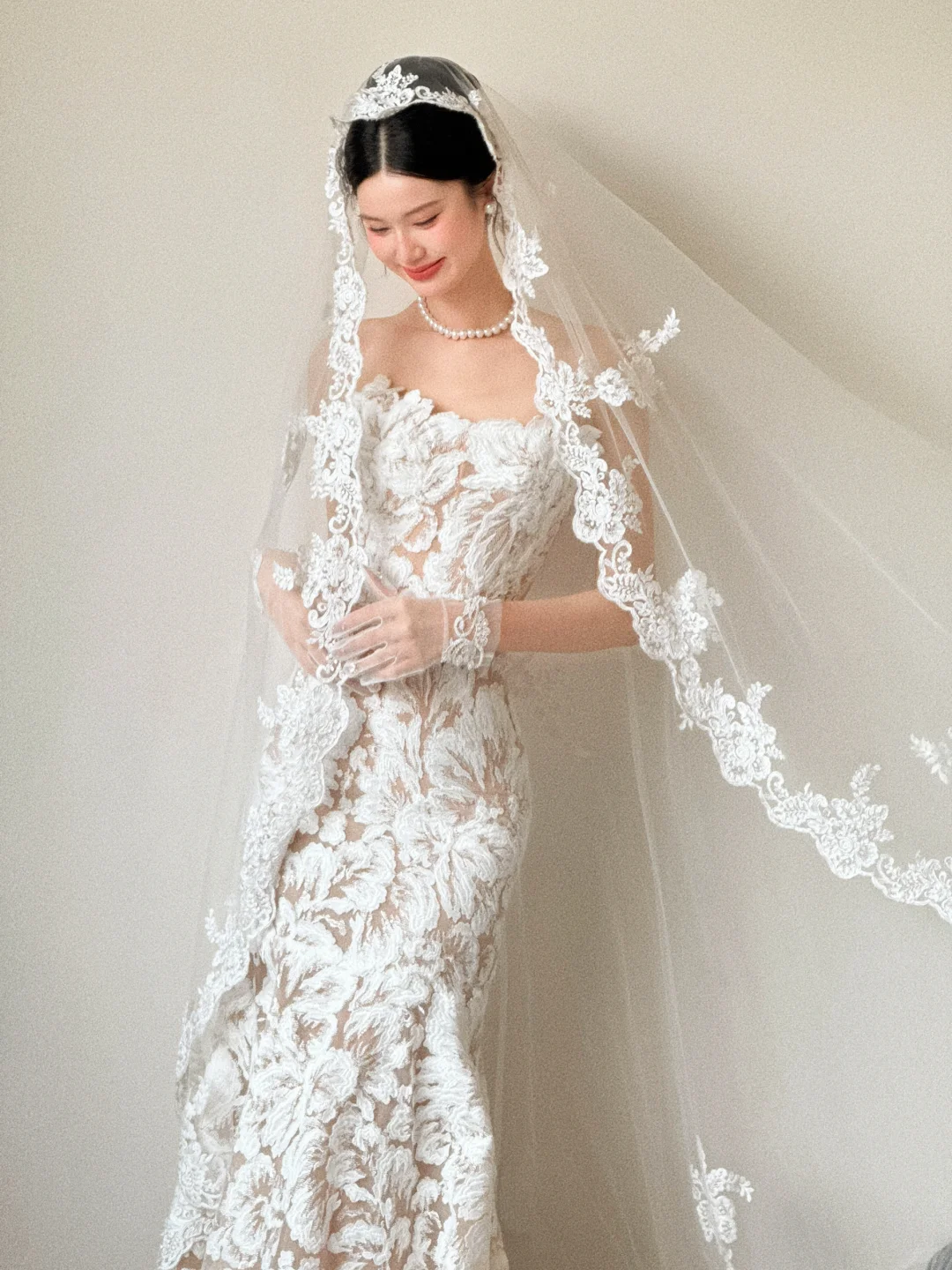Dreamy Mermaid Strapless Tulle Applique With Gloves Long Wedding Dresses C3857