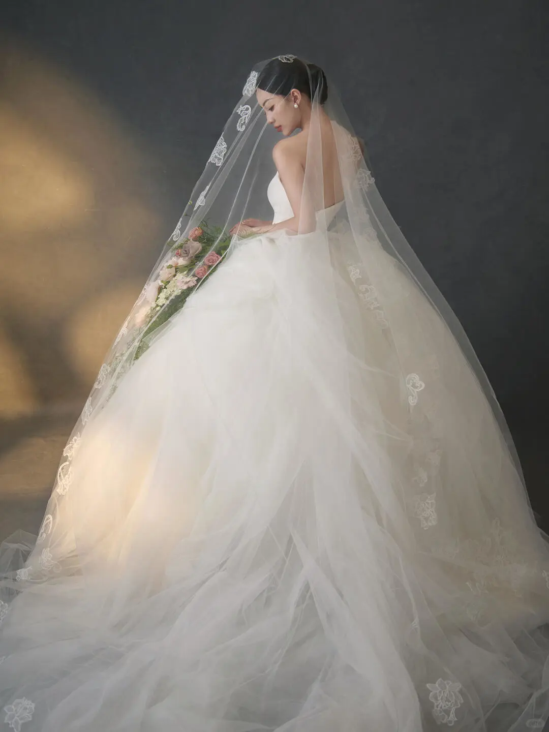 Princerss Ball Gown Strapless Satin Tulle With Veil Long Wedding Dresses C3908