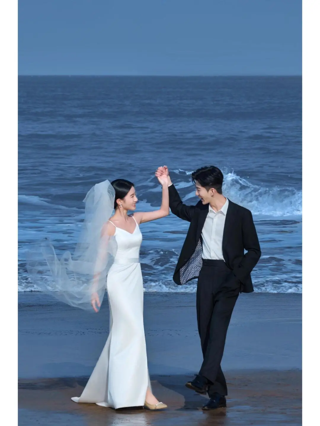 Elegant Simple Mermaid Spaghetti Straps White Satin Slit With Veil Long Wedding Dresses C3910