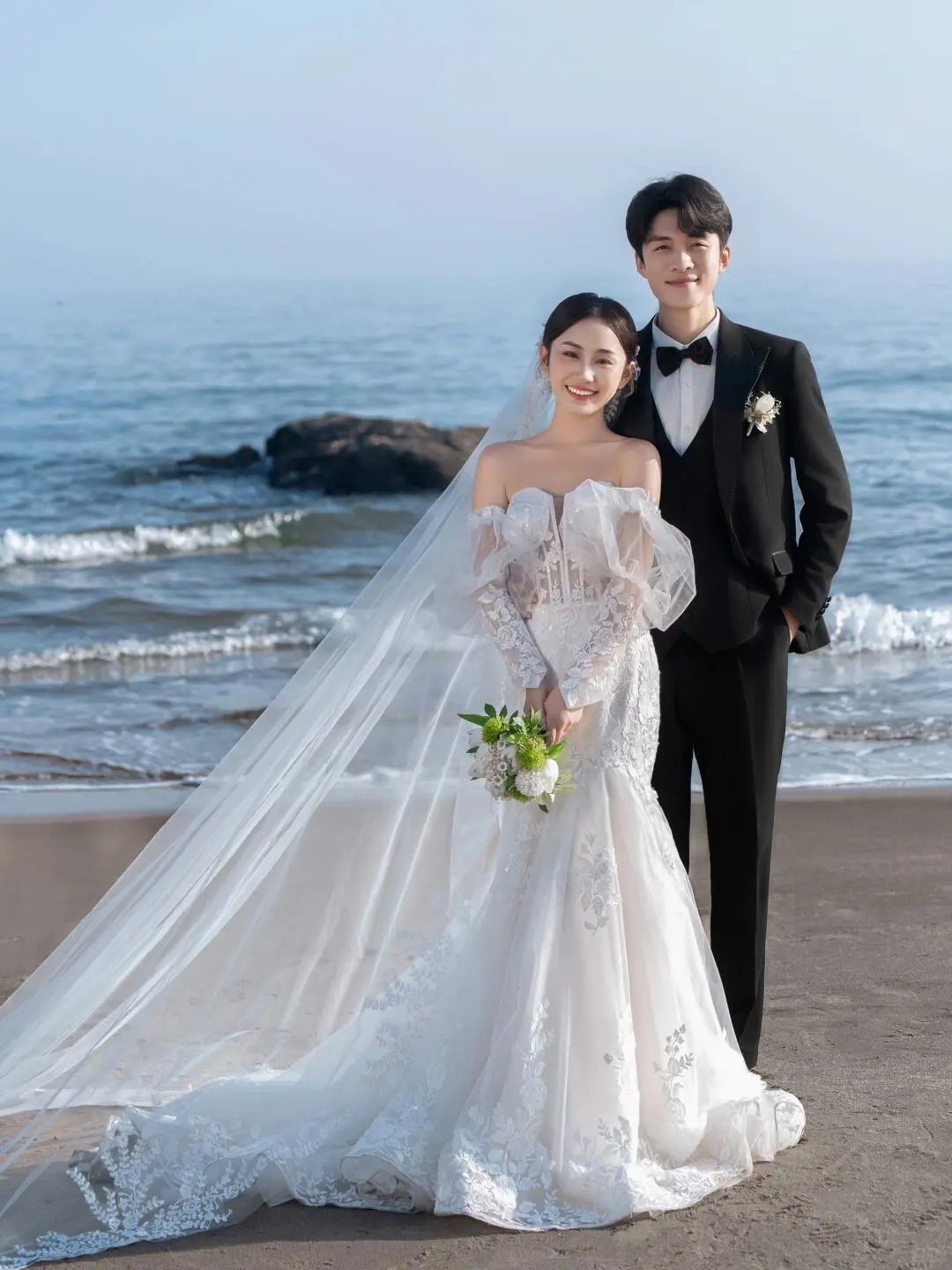 Unique Mermaid Off The Shoulder White Satin Tulle Applique Long Sleeve With Veil Long Wedding Dresses C3911