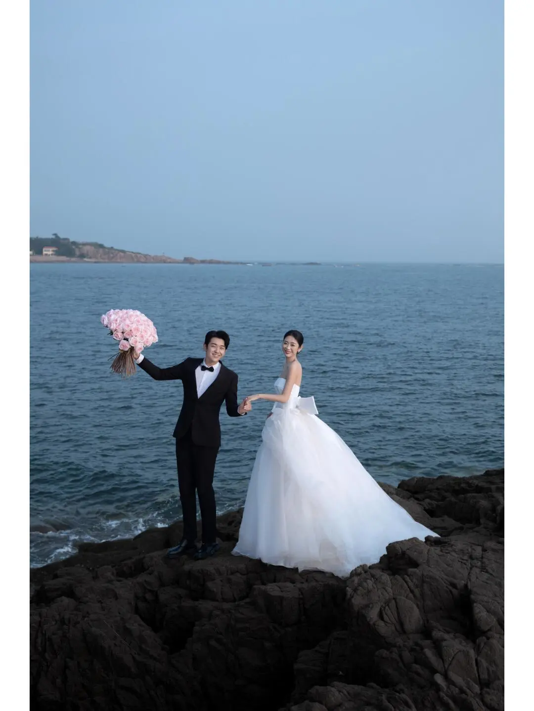 Elegant Ball Gown Strapless White Satin Tulle With Veil Long Wedding Dresses C3912