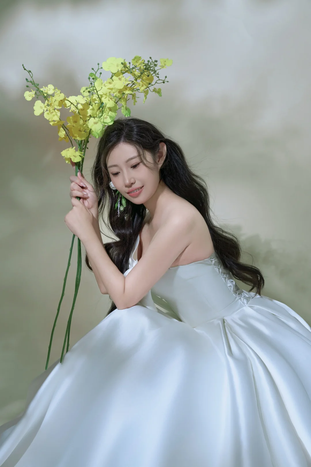Elegant Ball Gown Off The Shoulder White Satin Long Wedding Dresses C3914