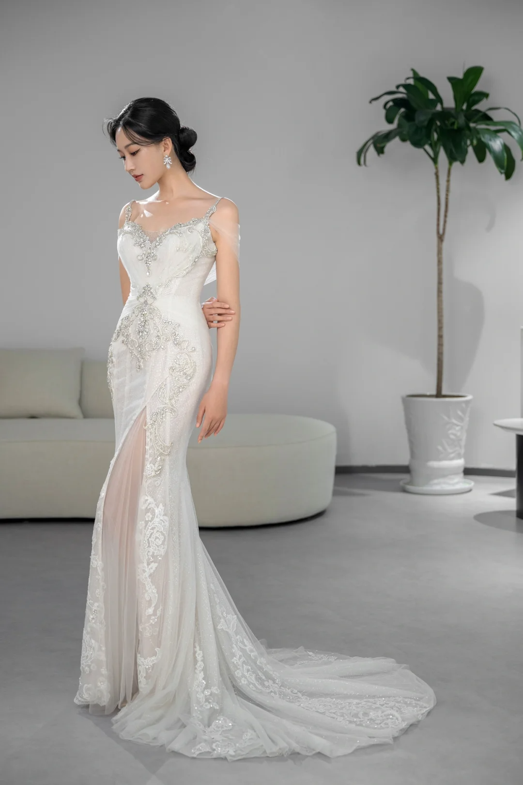 Unique Mermaid Spaghetti Straps Tulle Beaded Long Wedding Dresses C3960