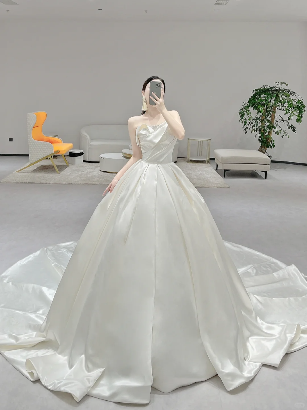 Elegant Ball Gown Strapless Satin Pleated Long Wedding Dresses C3977