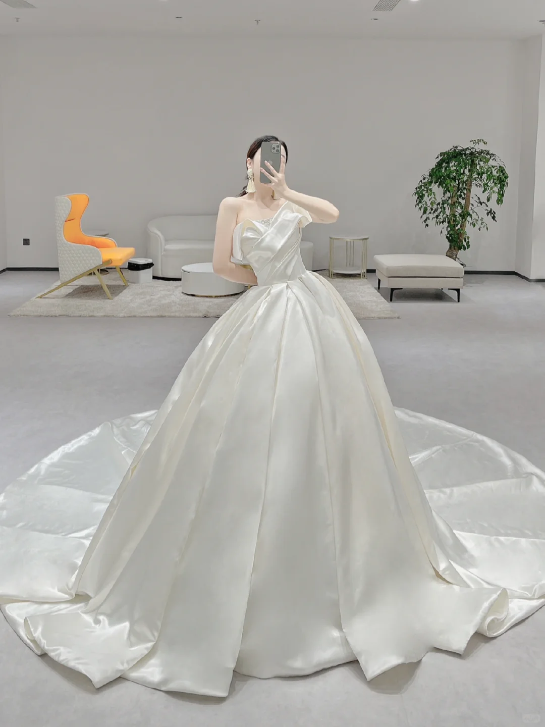 Elegant Ball Gown Strapless Satin Pleated Long Wedding Dresses C3977