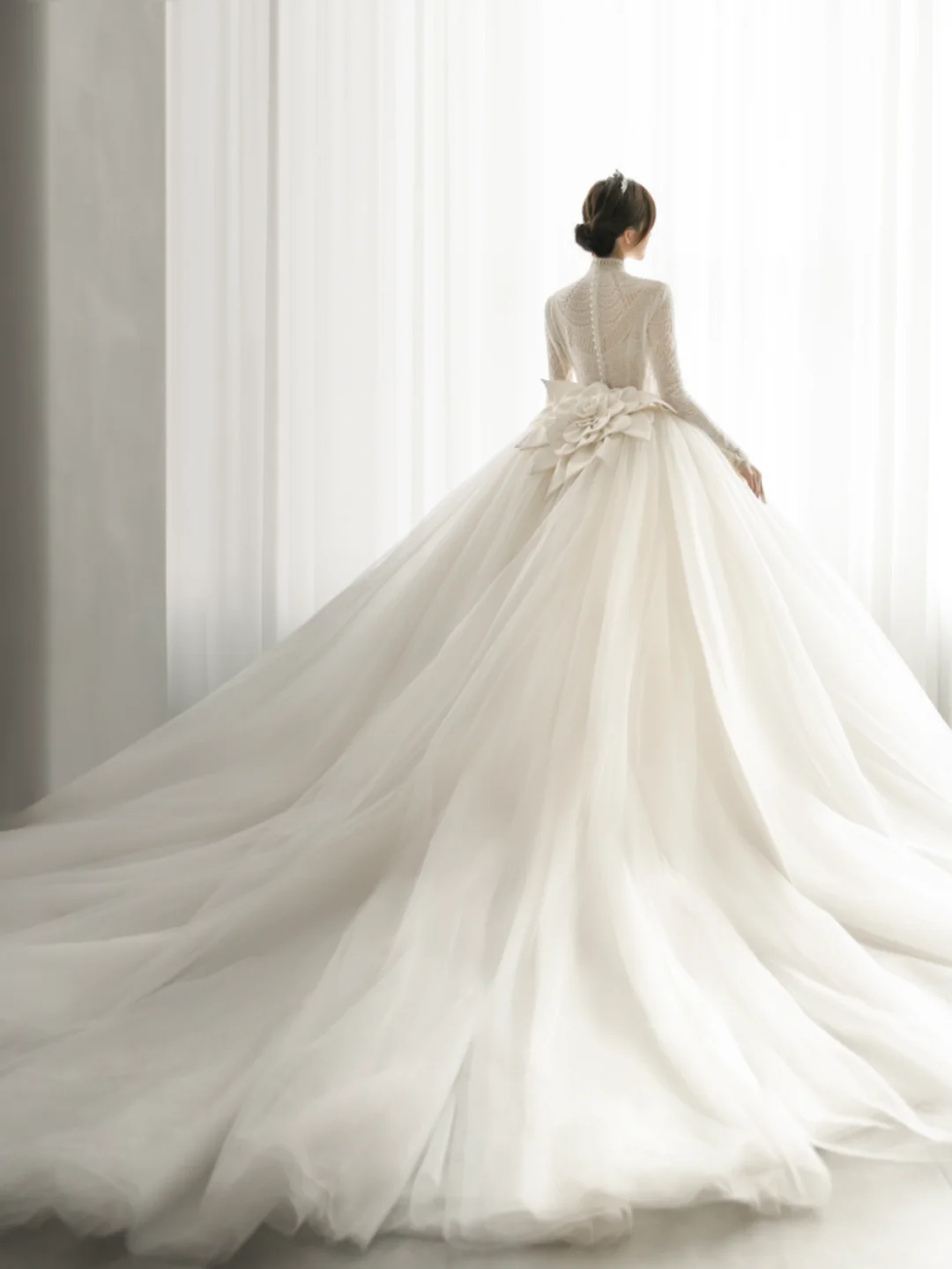 Unique Ball Gown Tulle Lace Long Sleeves Long Wedding Dresses C4171
