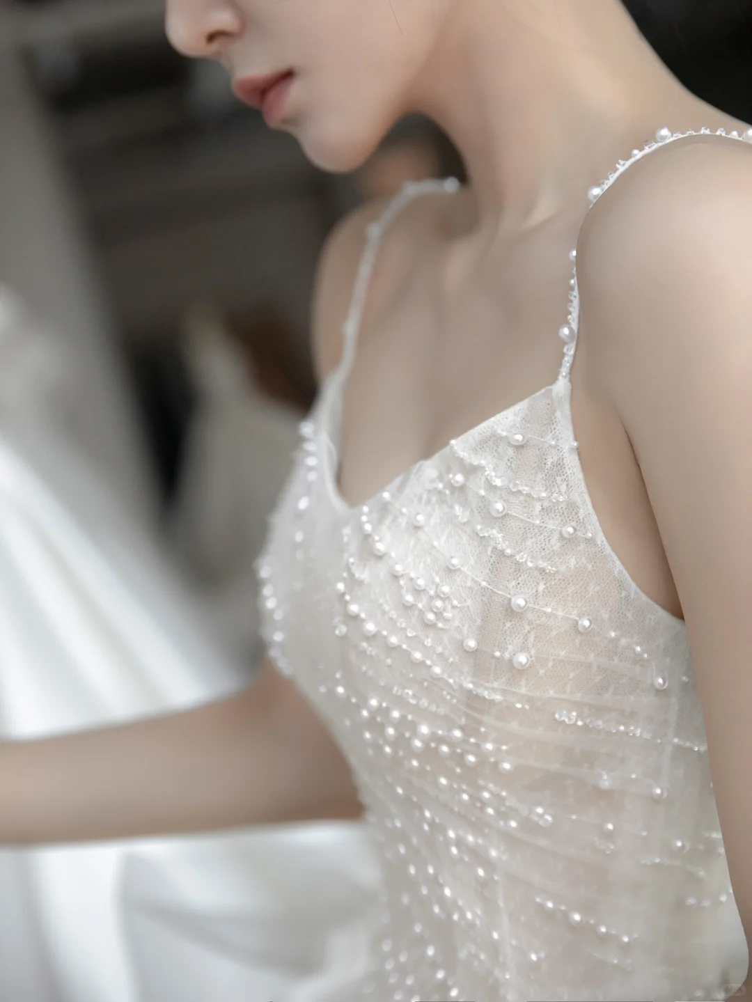 Pretty Ball Gown Spaghetti Straps Tulle Beaded Long Wedding Dresses C4173