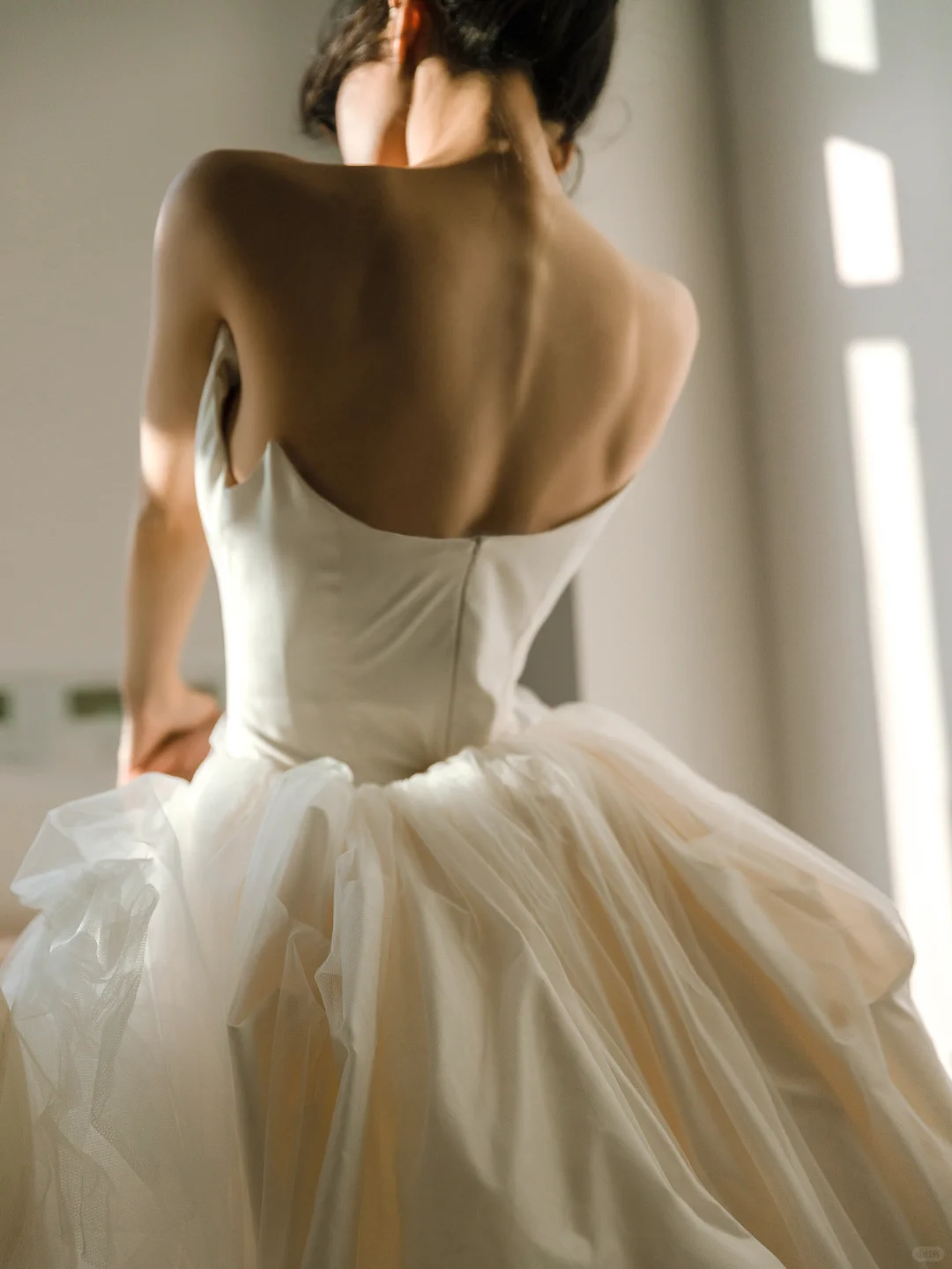 Chic Ball Gown Strapless Satin Tulle Slit Long Wedding Dresses C4176