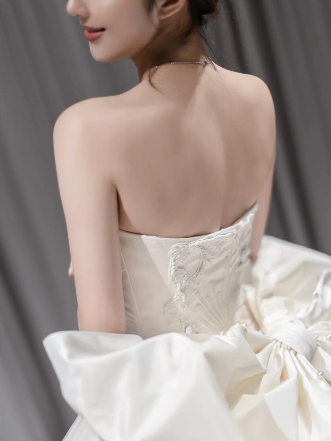 Dreamy Ball Gown Strapless Satin Back With Bow Long Wedding Dresses C4195