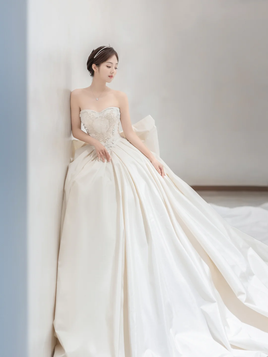 Dreamy Ball Gown Strapless Satin Back With Bow Long Wedding Dresses C4195
