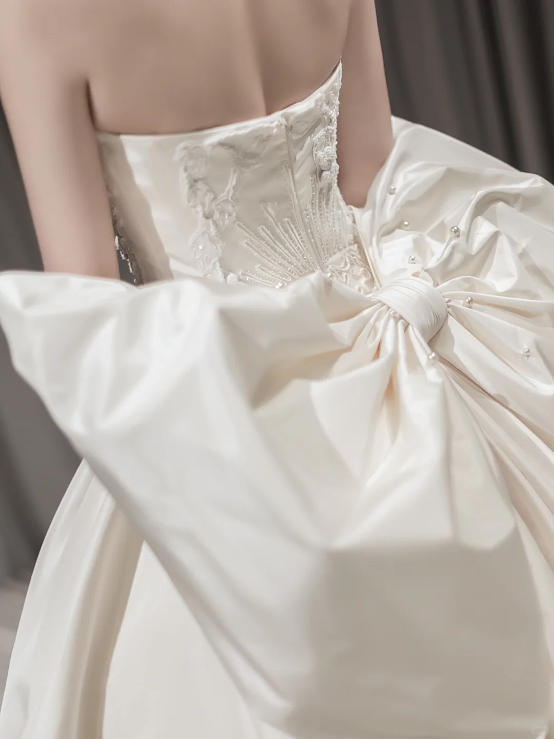 Dreamy Ball Gown Strapless Satin Back With Bow Long Wedding Dresses C4195