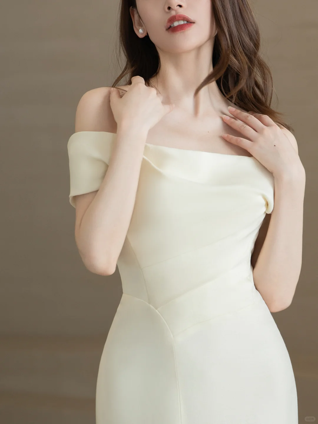 Elegant Mermaid Off The Shoulder Satin Long Wedding Dresses C4199