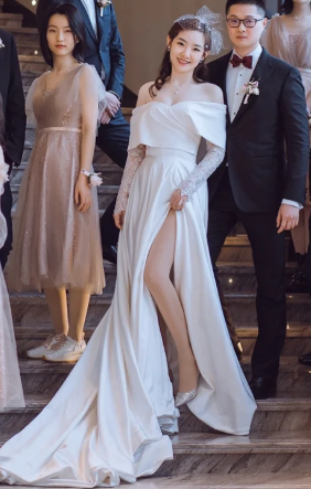 Elegant A Line Off The Shouder Satin Lace Long Sleeves Long Wedding Dresses C4204