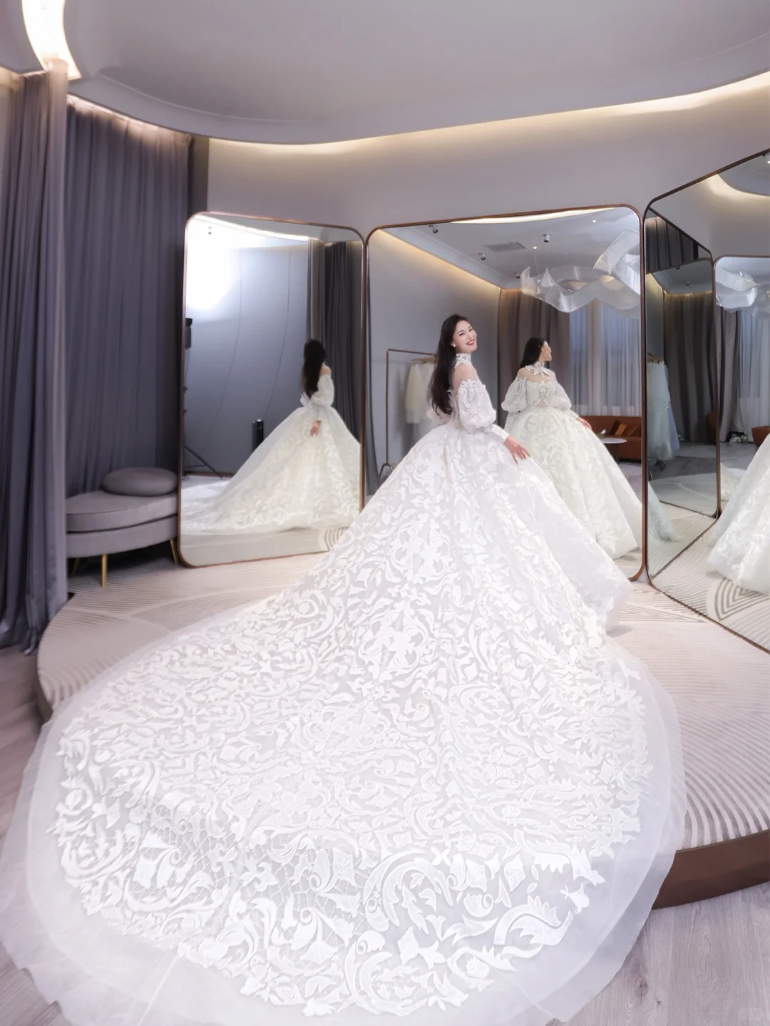 Unique Ball Gown Tulle Lace Applique Long Sleeves Long Wedding Dresses C4208