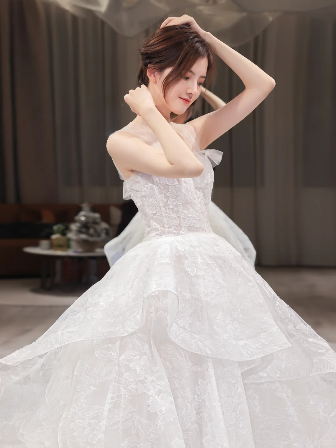 Dreamy Ball Gown Strapless Lace Long Wedding Dresses C4210