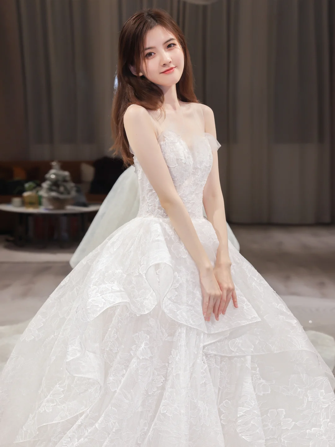 Dreamy Ball Gown Strapless Lace Long Wedding Dresses C4210