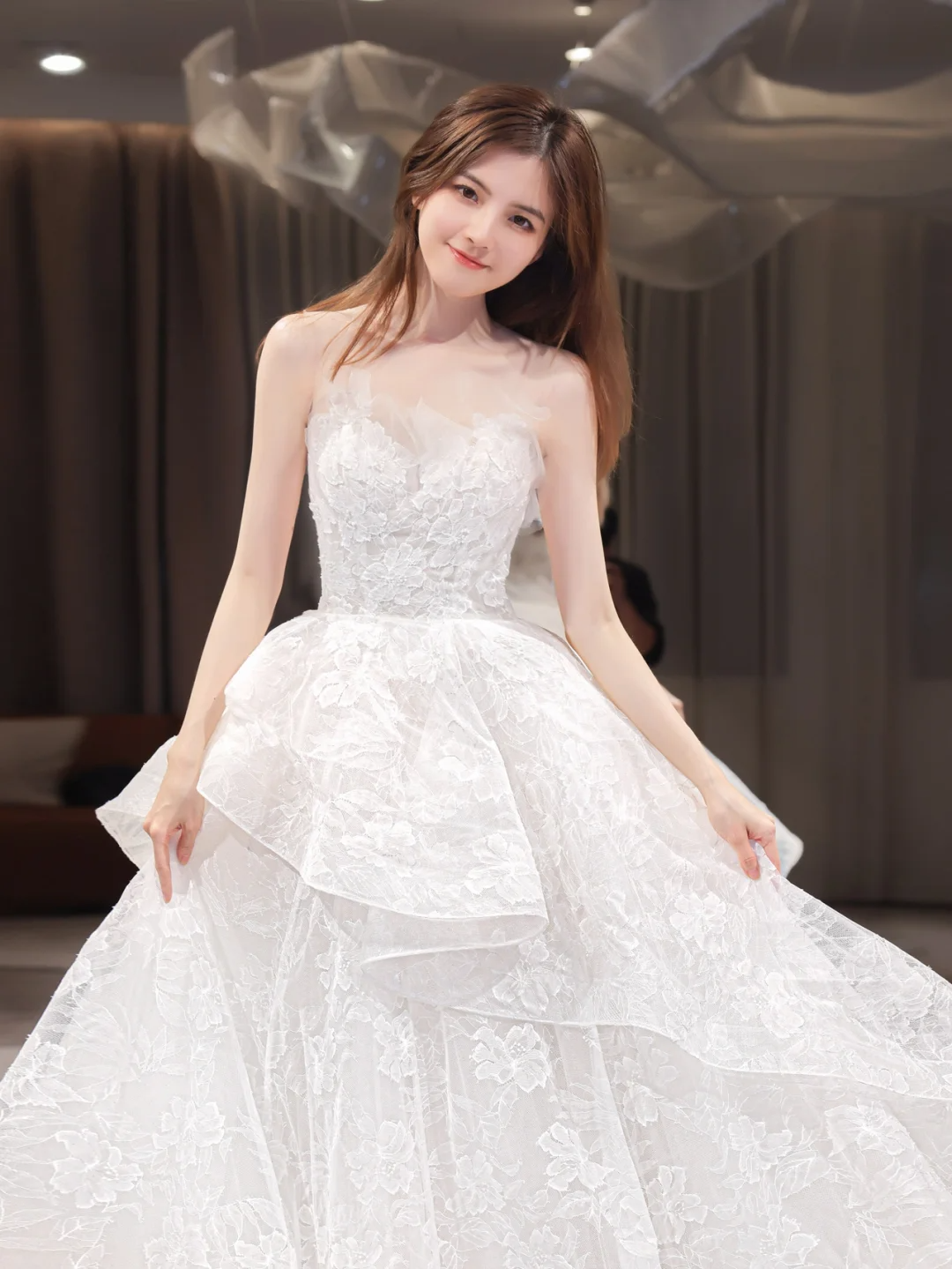 Dreamy Ball Gown Strapless Lace Long Wedding Dresses C4210