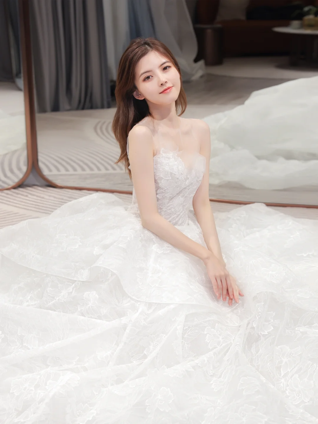 Dreamy Ball Gown Strapless Lace Long Wedding Dresses C4210