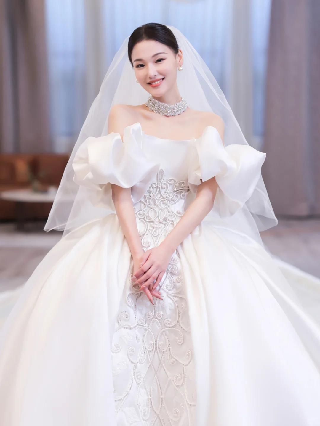 Elegant Ball Gown Off The Shoulder Satin With Veil Long Wedding Dresses C4212