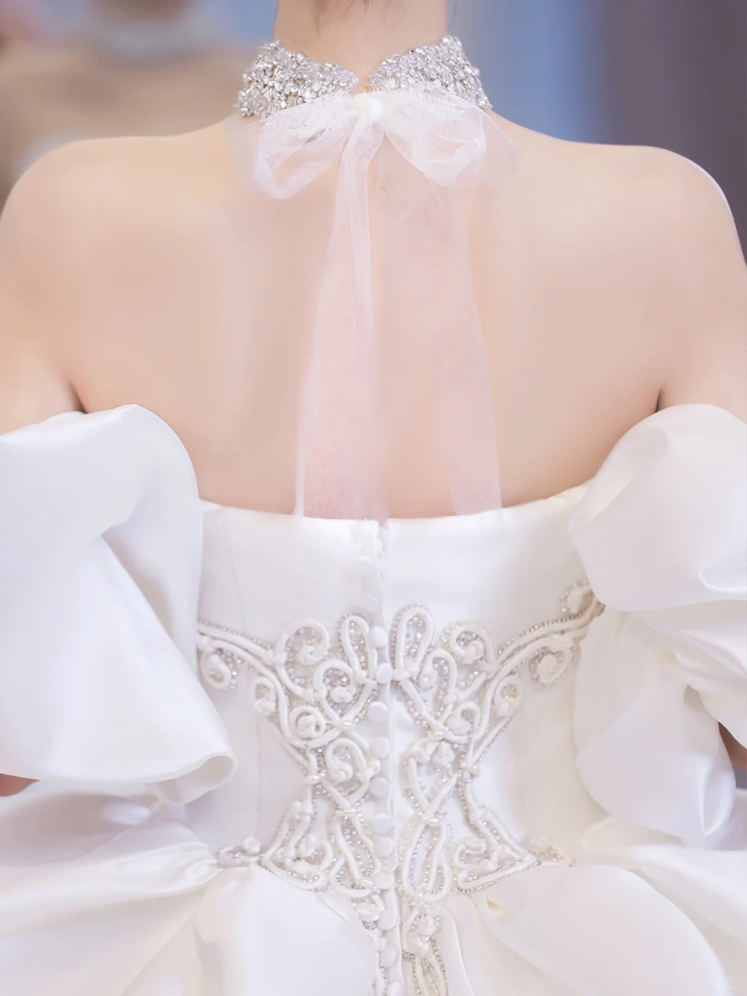Elegant Ball Gown Off The Shoulder Satin With Veil Long Wedding Dresses C4212