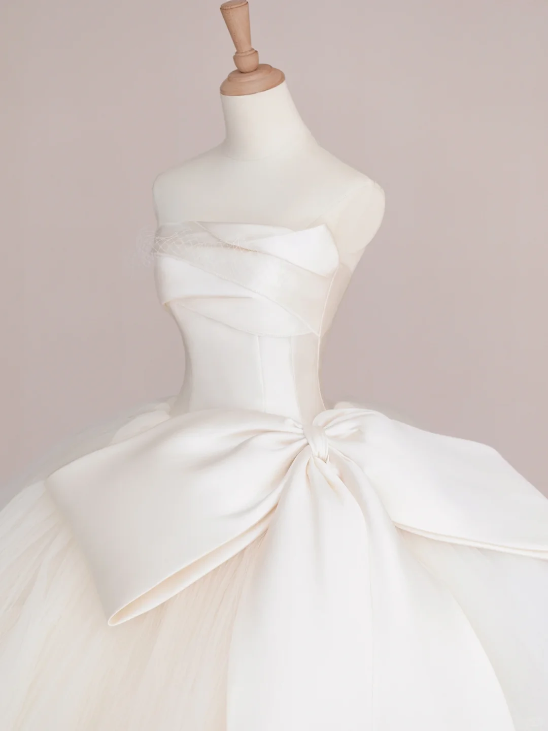 Elegant Ball Gown Strapless Satin Tulle Long Wedding Dresses C4215