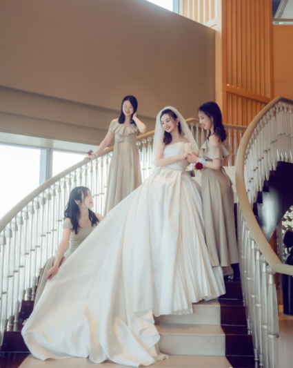 Elegant Ball Gown Strapless Satin With Veil Long Wedding Dresses C4220