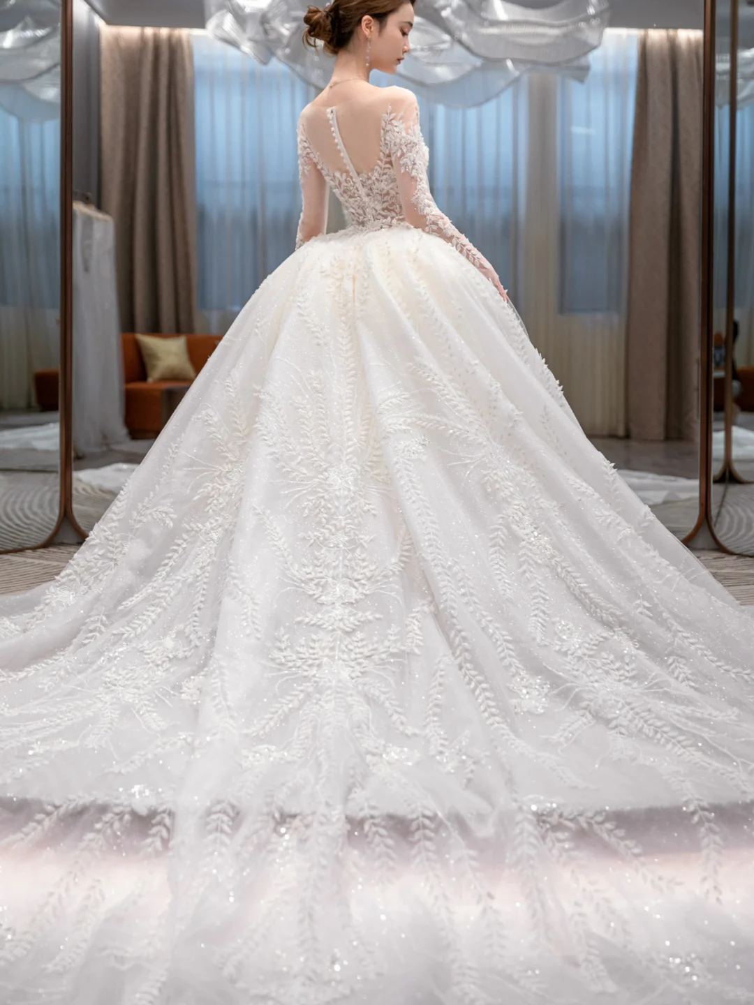 Dreamy Ball Gown Tulle Applique Long Sleeves With Veil Long Wedding Dresses C4226