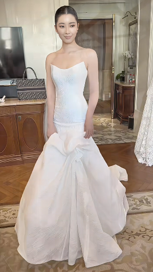 Pretty Mermaid Starpless Satin Long Wedding Dresses C4240