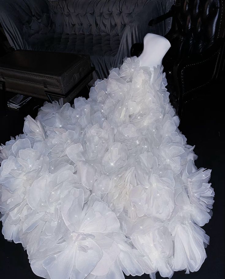 Dreamy Ball Gown Strapless Satin Chiffon Long Wedding Dresses C4267