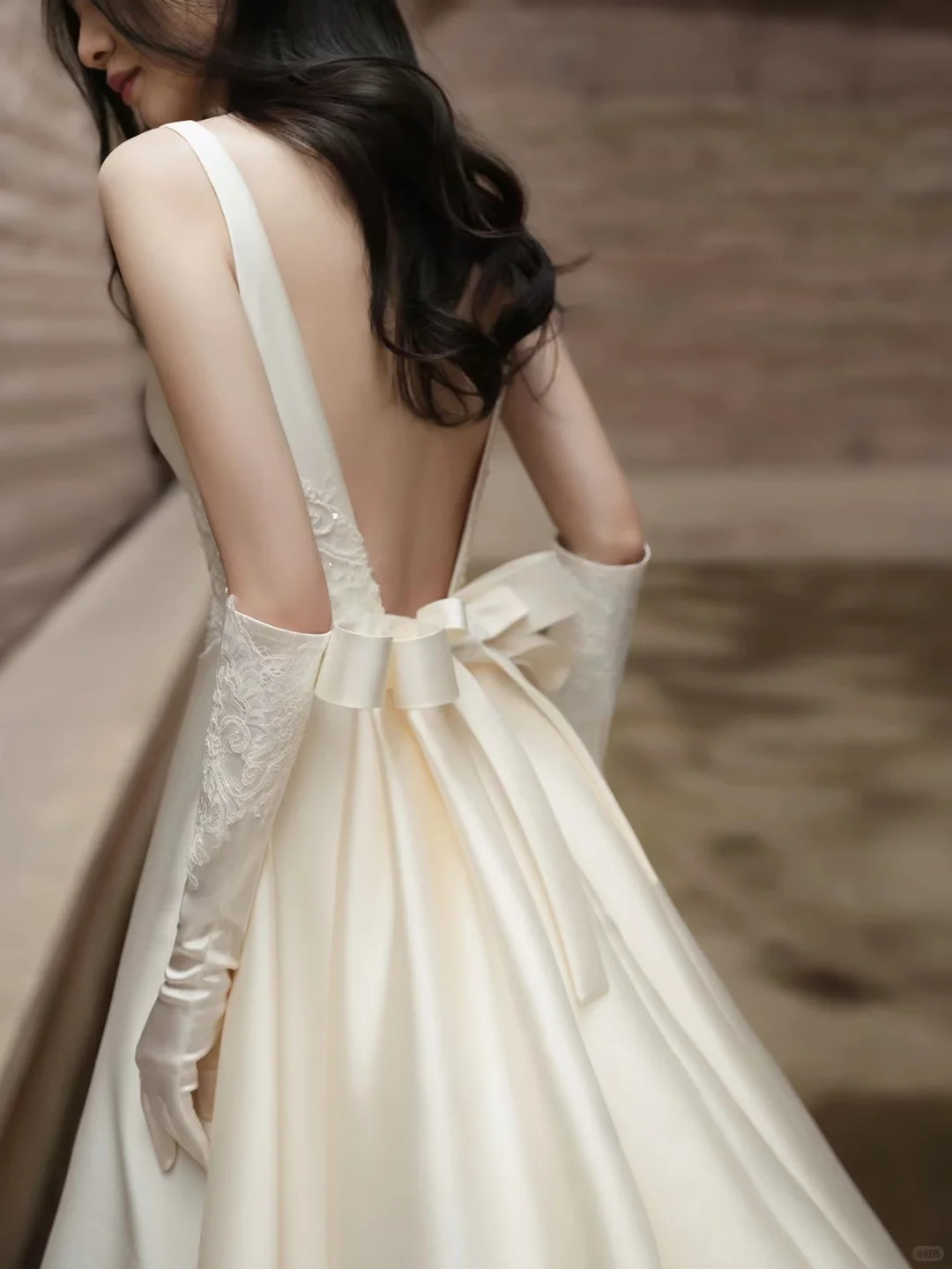 Dreamy A Line Satin Applique Backless With Gloves Veil Long Wedding Dresses C4290