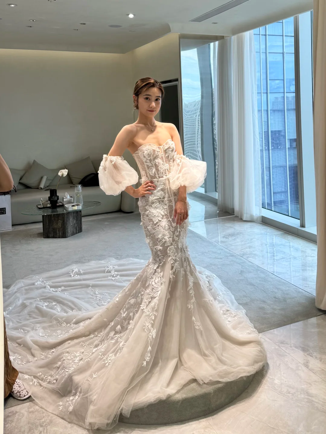 Elegant Mermaid Strapless Tulle Lace Applique Long Wedding Dresses C4293