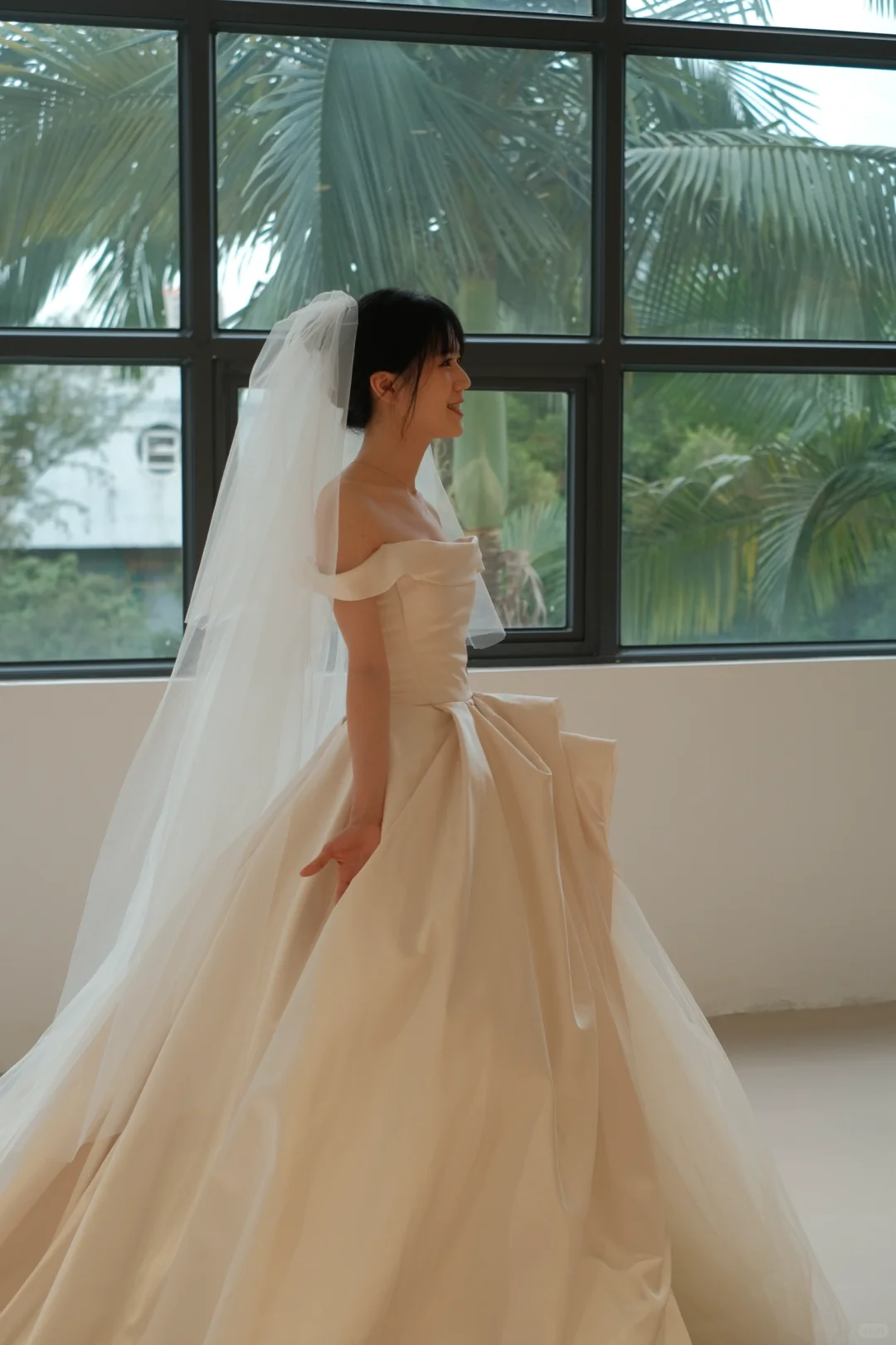 Elegant Ball Gown Strapless Satin Tulle With Veil Long Wedding Dresses C4295