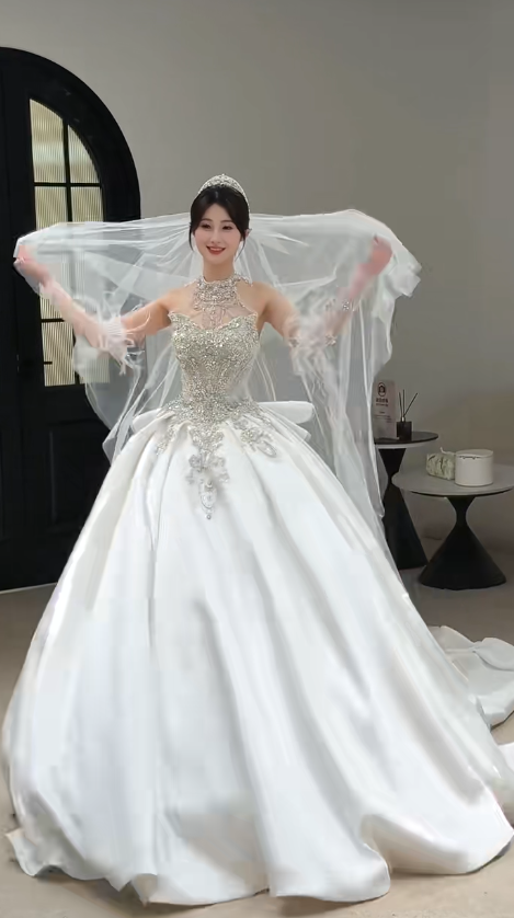 Timeless Ball Gown Halter Satin Sequin Beaded With Veil Long Wedding Dresses C4307