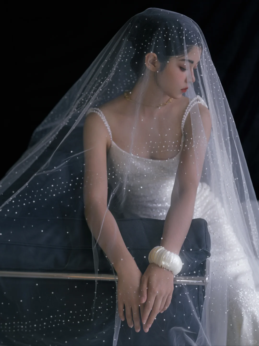 Shiny Mermaid Spaghetti Straps Satin Sequin With Veil Long Wedding Dresses C4342