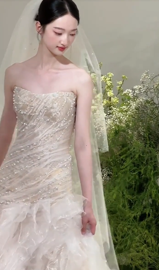 Dreamy Mermaid Strapless Tulle Beads With Veil Long Wedding Dresses C4357