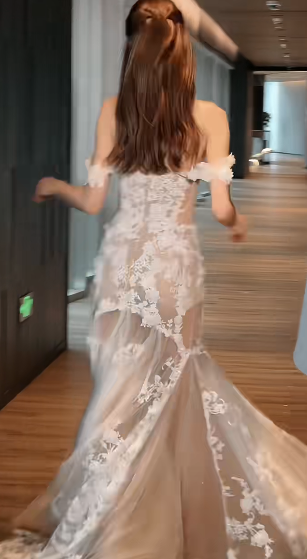 Dreamy Mermaid Off The Shoulder Tulle Lace Applique With Veil Long Wedding Dresses C4375