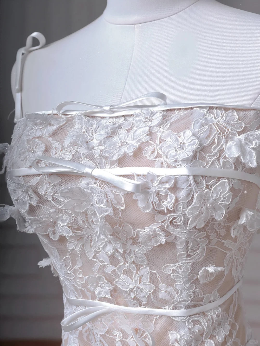 Pretty A Line Spaghetti Straps Tulle Lace Applique Long Wedding Dresses C4385