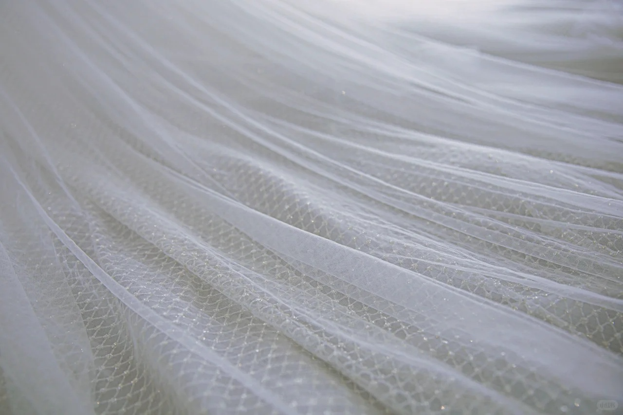 Elegant Ball Gown Strapless Tulle Sequin Long Wedding Dresses C4394