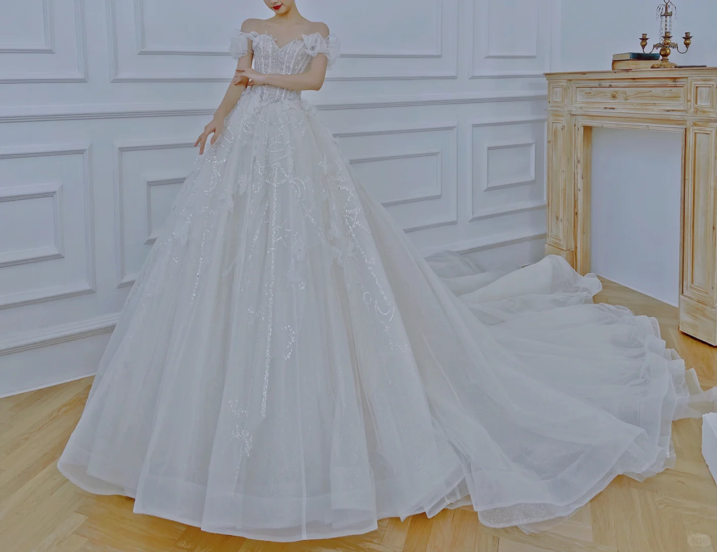 Pretty Ball Gown Off The Shoulder Tulle Sequin With Veil Long Wedding Dresses C4401