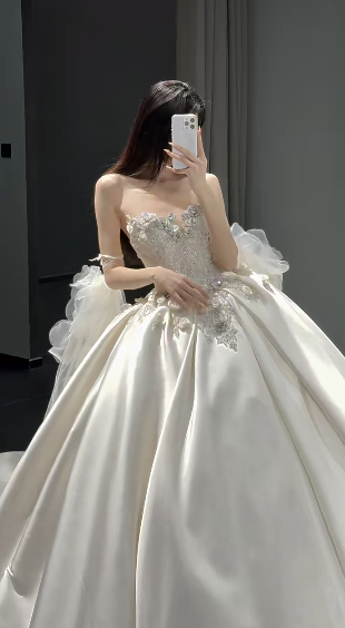 Timeless Ball Gown Strapless Satin Sequin Beads With Veil Long Wedding Dresses C4443