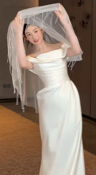 Elegant Mermaid Off The Shoulder Satin With Veil Long Wedding Dresses C4446