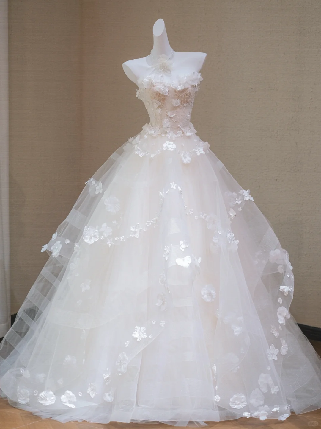 Fairy Ball Gown Strapless Tulle Applique Long Wedding Dresses C4510