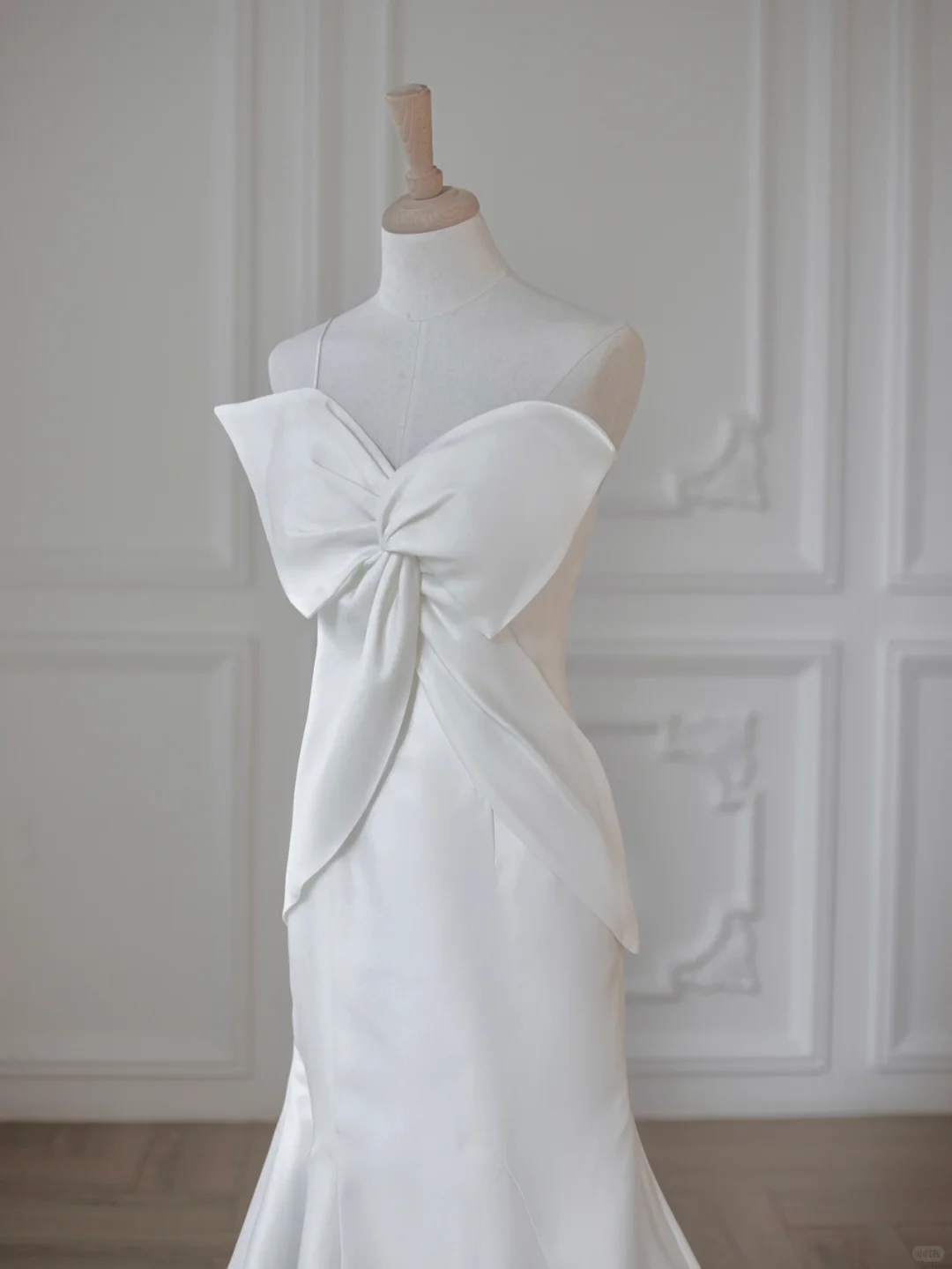 Unique Mermaid One Shoulder Strap Satin Long Wedding Dresses C4511