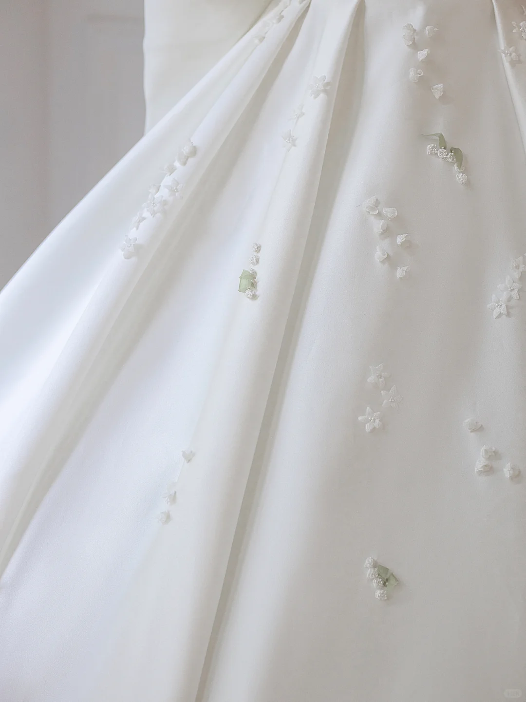 Timeless Ball Gown Off The Shoulder Satin Applique Long Wedding Dresses C4537