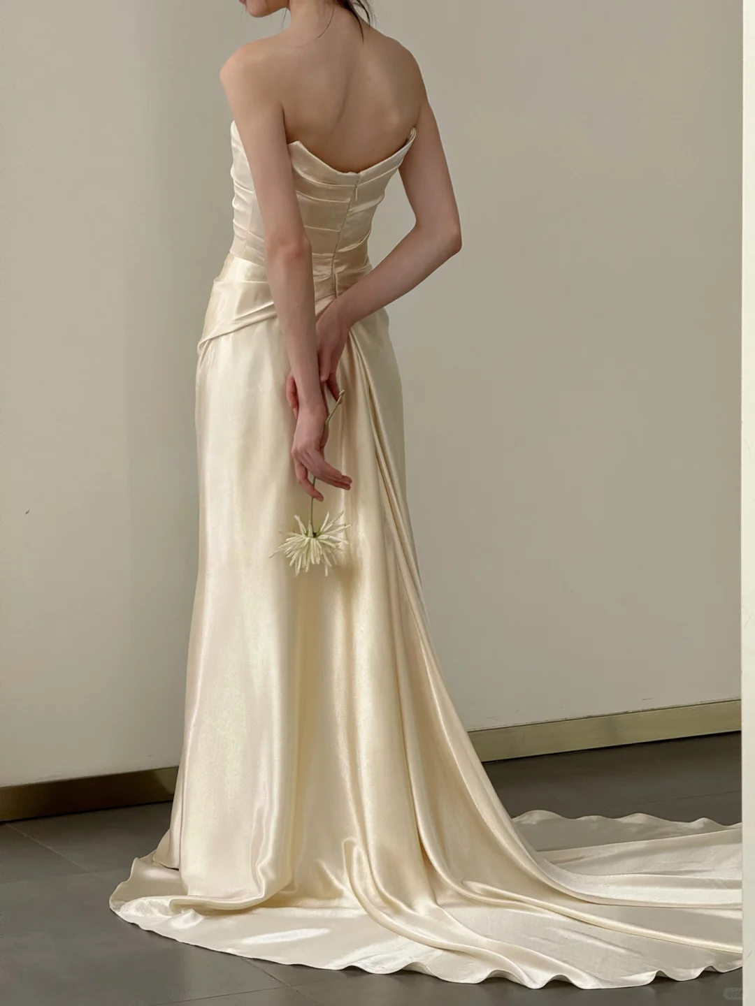 Simple Elegant Mermaid Strapless Satin Pleated Long Wedding Dresses C4553