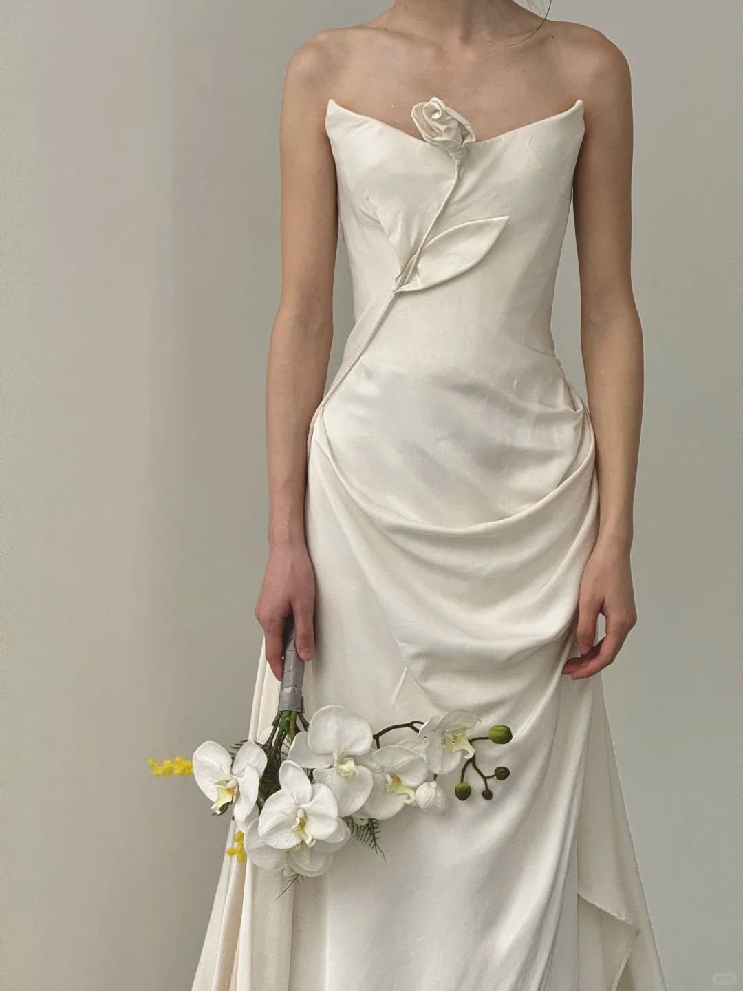 Chic Mermaid Strapless Satin Flower Long Wedding Dresses C4557