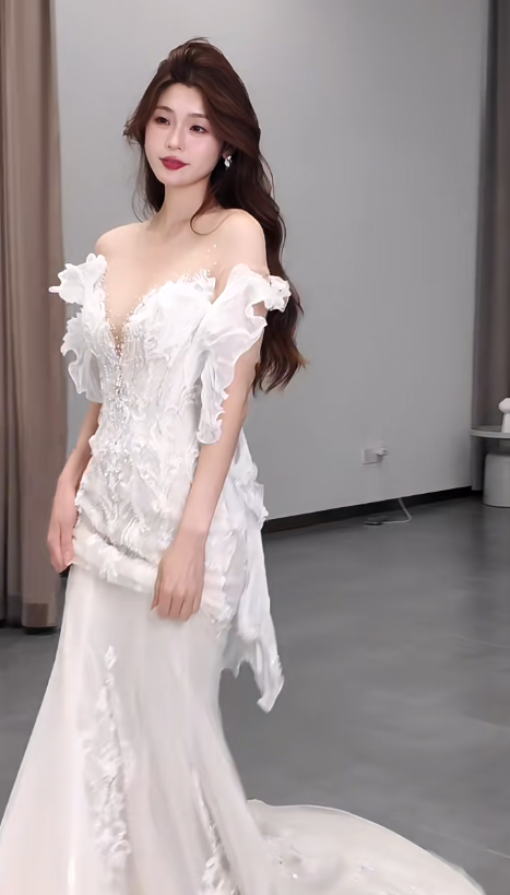 Dreamy Mermaid Off The Shoulder Satin Tulle Lace Beads Long Wedding Dresses C4565