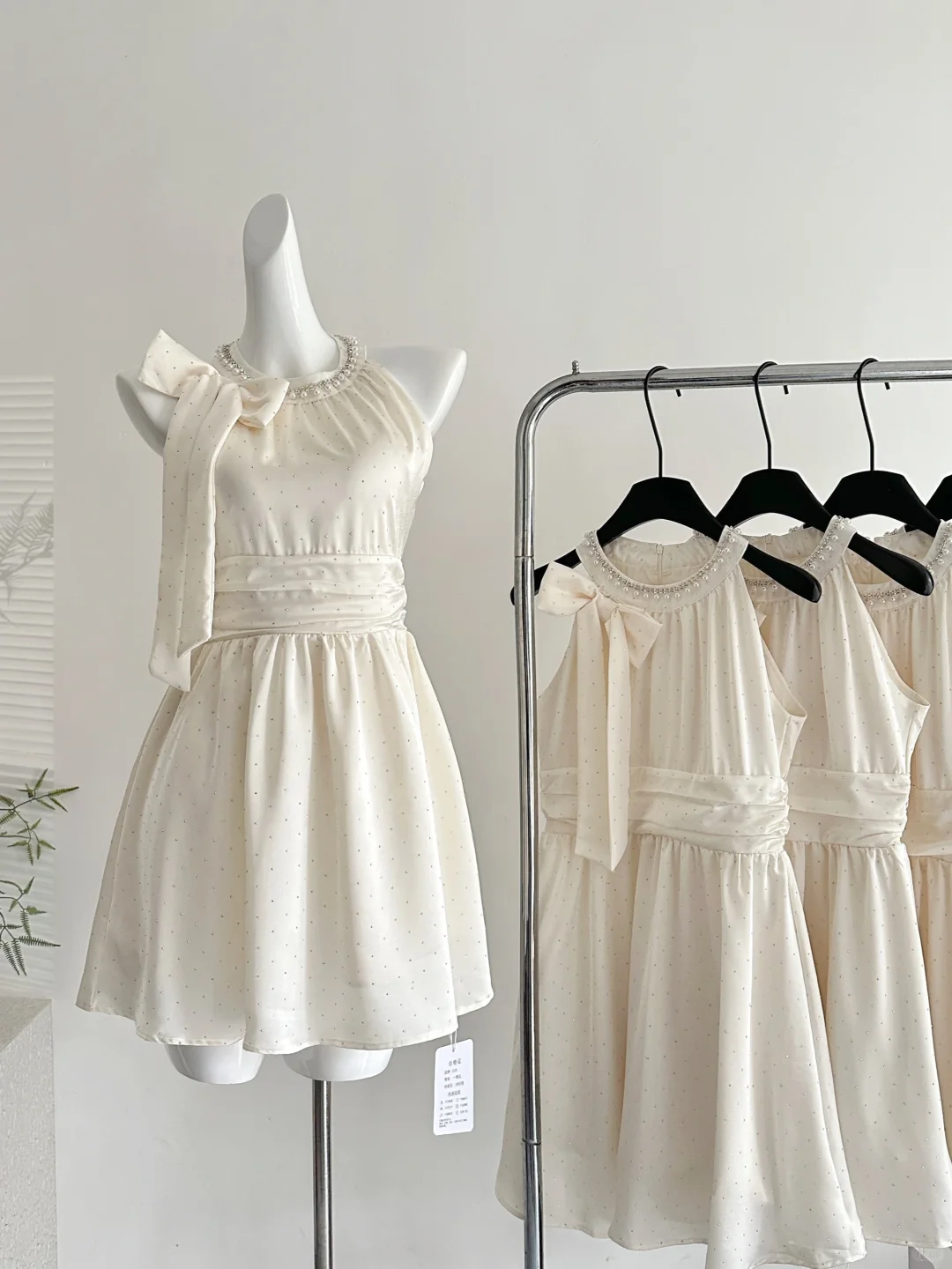 Pretty 19th A Line Halter Satin Beads Short Homecoming Dress Birthday Outfits C4585